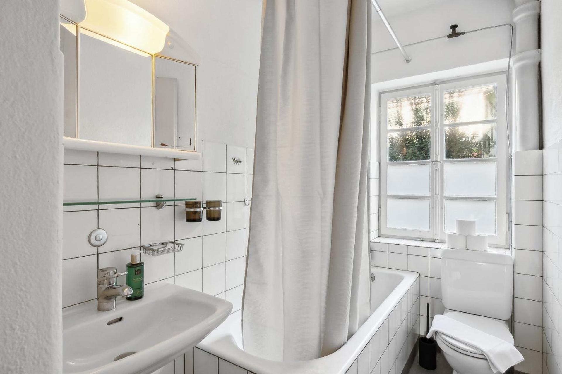 Homey Comfort In Oerlikon Zurich Exterior photo